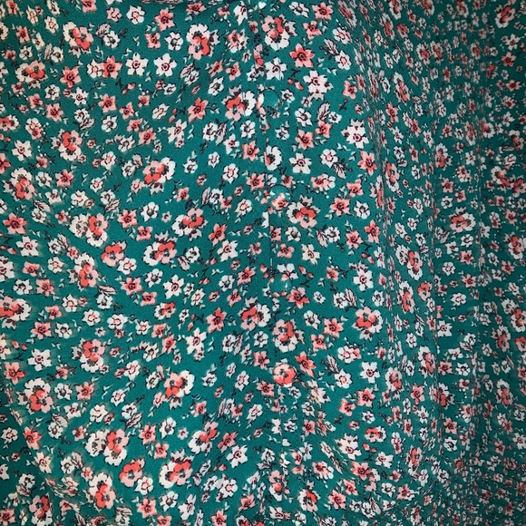 Candies green floral smocked waist & sleeves - Picture 3 of 5